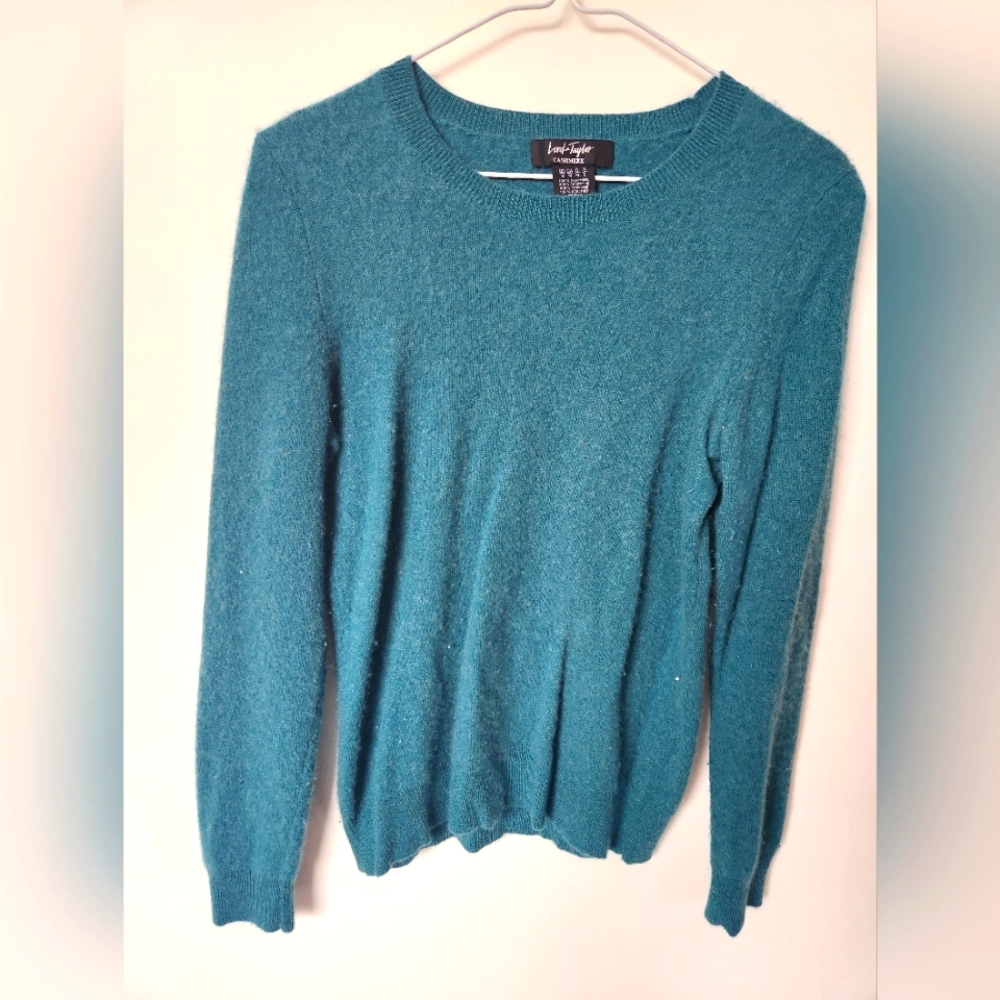 Cashmere turquoise sweater